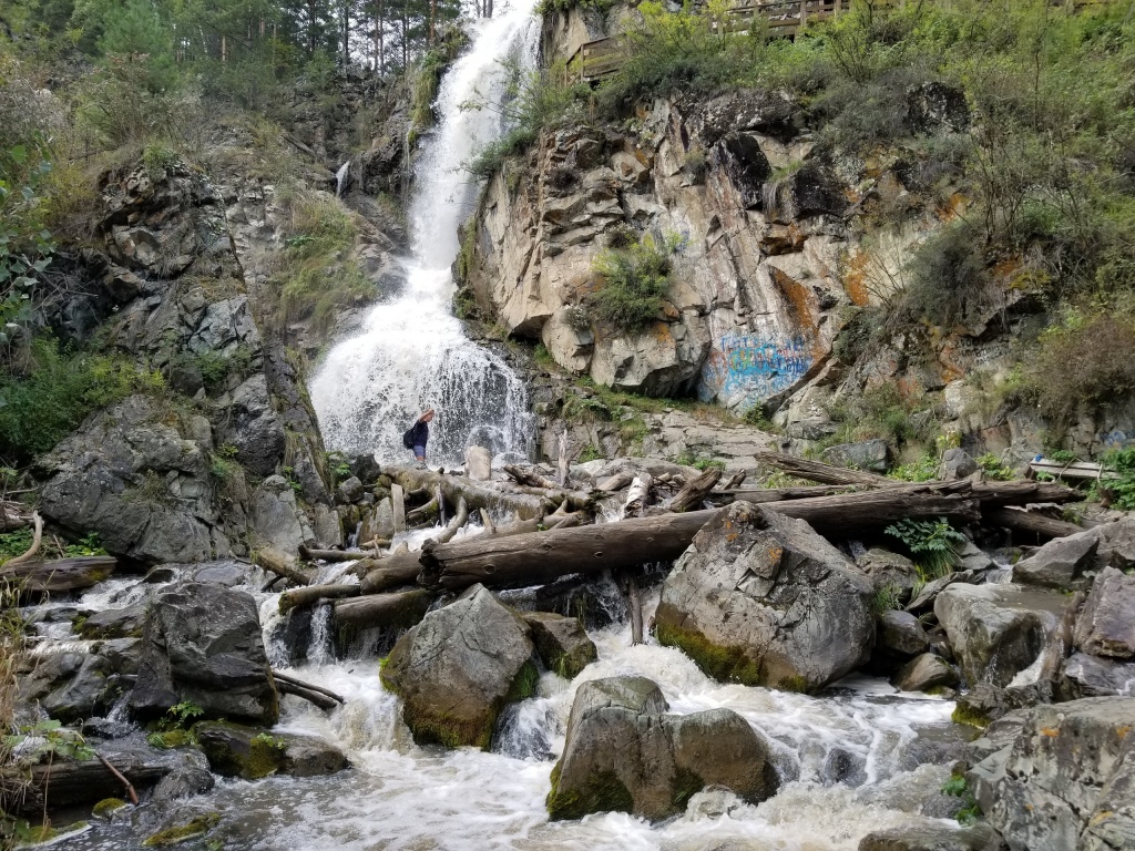 Камышлинский водопад.jpg